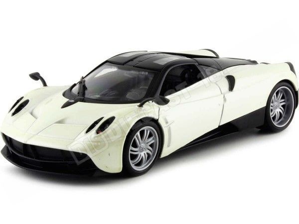 2017 Pagani Huayra Blanco Perla 1:24 Welly 24088