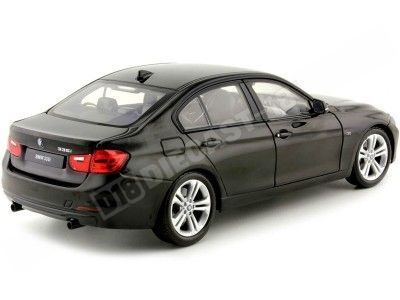 2012 BMW Serie 3 (F30) 335i Negro 1:18 Welly 18043 2