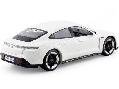 2021 Porsche Taycan Turbo S Blanco 1:24 Bburago 21098 2