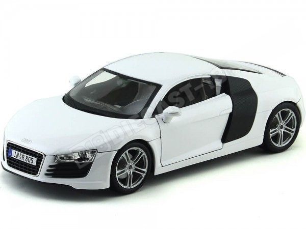 2008 Audi R8 Blanco "Real Madrid" 1:18 Maisto 36143