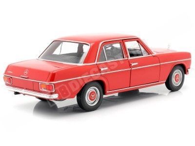 1973 Mercedes-Benz 220-8 (W115) Rojo 1:24 Welly 24091 2