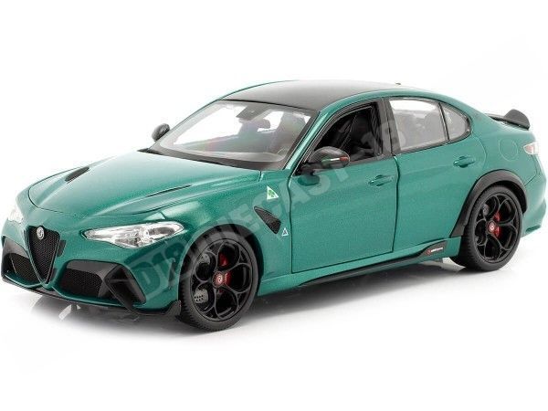 2020 Alfa Romeo Giulia GTA Verde Montreal Metalizado 1:18 Bburago 1...