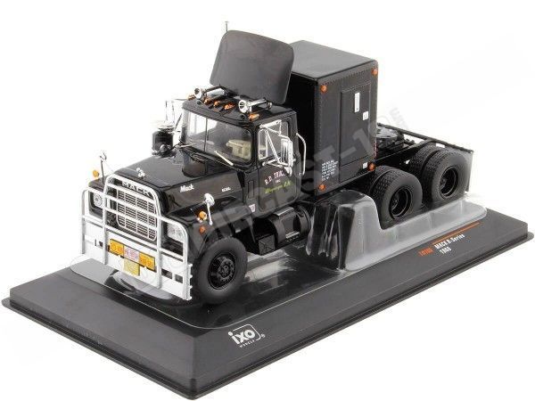 1966 Cabeza Tractora Mack R-Series Negro 1:43 IXO Models TR100