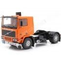 1977 Camion Volvo F10 Naranja 1:18 Road Kings 180035