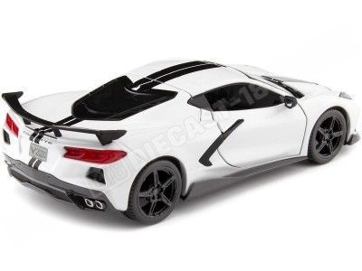 2020 Chevrolet Corvette Stingray Coupe High Wing Blanco/Negro 1:24 ... 2