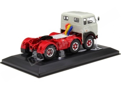 1961 Cabeza Tractora Fiat 690 T1 Gris/Rojo 1:43 IXO Models TR176.22 2