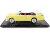 Cochesdemetal.es 1953 Packard Caribbean Convertible Amarillo Claro 1:18 Lucky Diecast 92798