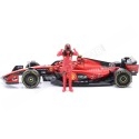 2023 Ferrari SF-23 Fórmula 1 Nº55 Carlos Sainz + Figura del Piloto 1:24 Bburago 26809