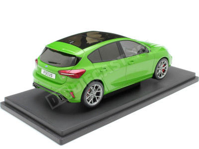 2022 Ford Focus ST Verde Metalizado 1:18 MC Group 18452 2