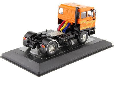 1975 DAF 2800 Naranja 1:43 IXO Models TR146.22 2