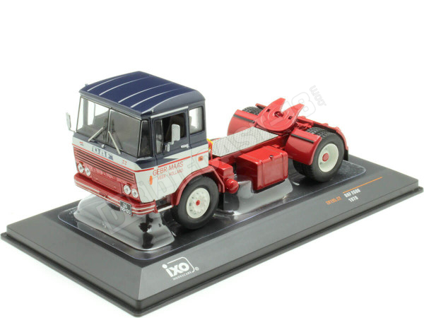 1970 Cabeza Tractora DAF 2600 Azul/Blanco/Rojo 1:43 IXO Models TR19...