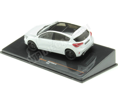 2022 Ford Focus ST Blanco 1:43 IXO Models MOC334.22 2