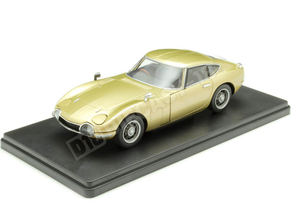 1967 Toyota 2000 GT Beige Metalizado 1:24 WhiteBox 124229