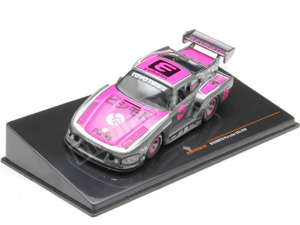 2023 Porsche 935 K3V Bisimoto Nº 42 Grafito/Rosa 1:43 IXO Models GT...