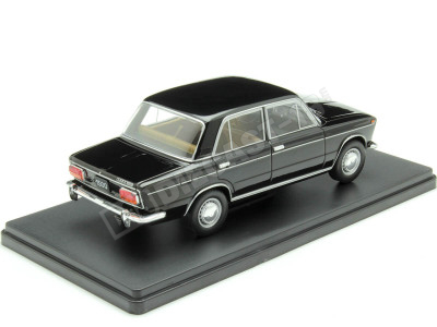 1977 Lada 1500 Negro 1:24 WhiteBox 124237 2