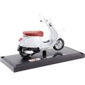 2014 Vespa Primavera 150 Blanca 1:18 Maisto 39540-15