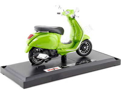 2018 Vespa Sprint 150 Verde 1:18 Maisto 39540-17 2