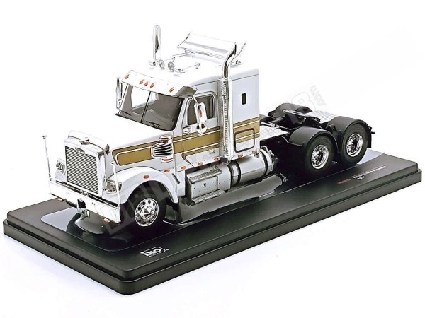 Freightliner Coronado Negro Decorado 1:43 – Cabeza Tractora de IXO