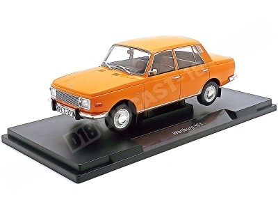 Clásico del Este Wartburg 353 de 1985 verde - Escala 1:18 MC Group