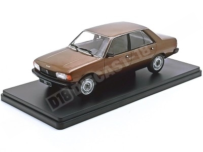 Peugeot 204 Rojo 1968 1:24 – Elegante coche clásico en miniatura