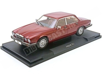 Jaguar XJ Serie III 1979 gris metalizado - Escala 1:18 MC Group
