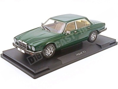 Jaguar XJ Serie III 1979 color granate - Escala 1:18 MC Group