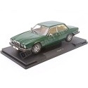 Jaguar XJ Serie III 1979 color granate - Escala 1:18 MC Group