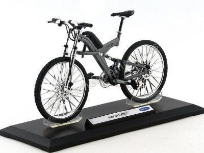 Cochesdemetal.es 2017 Bicicleta de Montaña MountainBike BMW Q6.S XTR Gris 1:10 Welly 62574