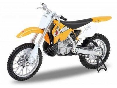 Cochesdemetal.es 2003 Suzuki RM250 Yellow 1:18 Welly 12801