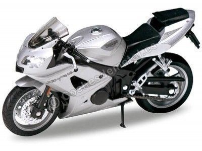 Cochesdemetal.es 2004 Triumph Daytona 600 Silver 1:18 Welly 12179