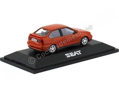 Cochesdemetal.es 1996 Seat Cordoba Orange 1:43 Seat Autoemocion 14 2